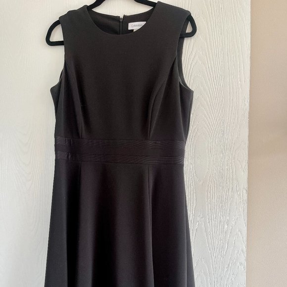 Calvin Klein Illusion-Trim Fit & Fare Dress - Picture 2 of 2